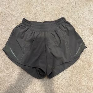 Lululemon Hotty Hot Shorts 4”